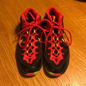 Nike men’s basketball shoes